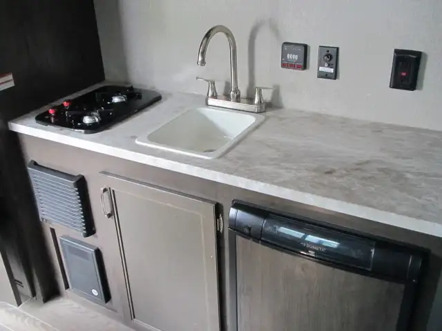 2021 Jayco SLX 195RB-3204 LBS, SOLAR PACKAGE,$15,999,FINANCING!  in Travel Trailers & Campers in Ottawa - Image 14