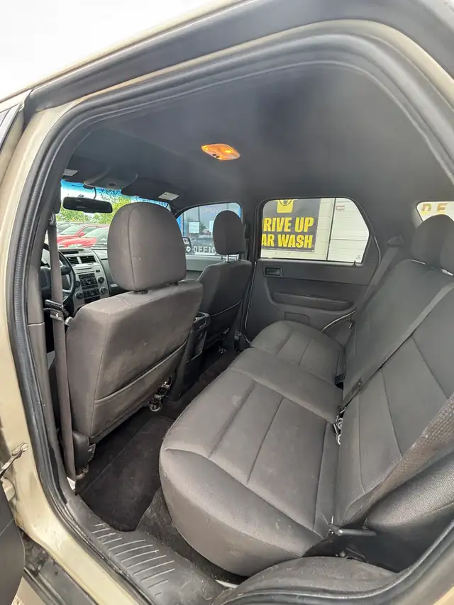 2012 Ford Escape580120282053355527