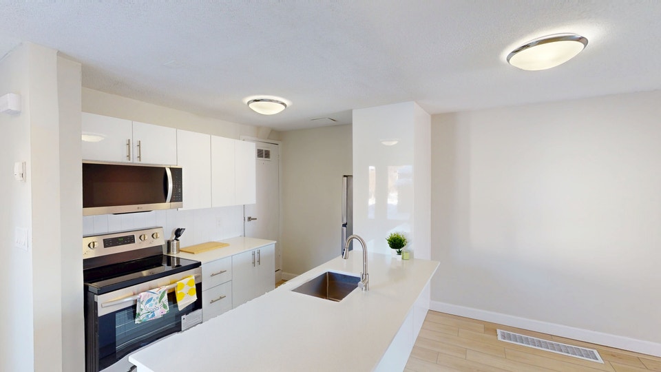 Apartment for Rent at Britannia Beach, Ottawa West 2