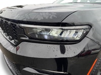 This 2025 JEEP GRAND CHEROKEE LIMITED 4X4 has the following options Capri Leatherette W/Axis Ii Seat... (image 4)