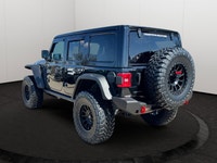 This 2026 JEEP WRANGLER 4-DOOR SAHARA has the following options Cloth Low-Back Bucket Seats, Remote... (image 3)