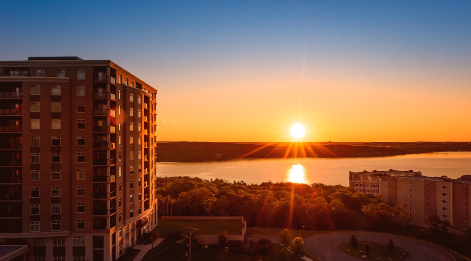 NEW SEASON, NEW HOME - COZY 2 BEDROOM APARTMENT IN BEDFORD 4