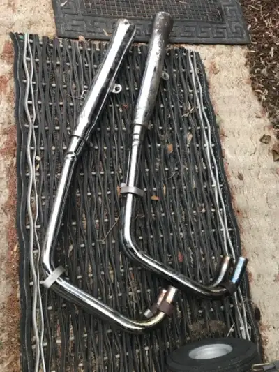 Kawasaki KZ900 KZ1000 Aftermarket Exhaust $180CAD Possibly Mac Jardine Four into two Removed from 19...