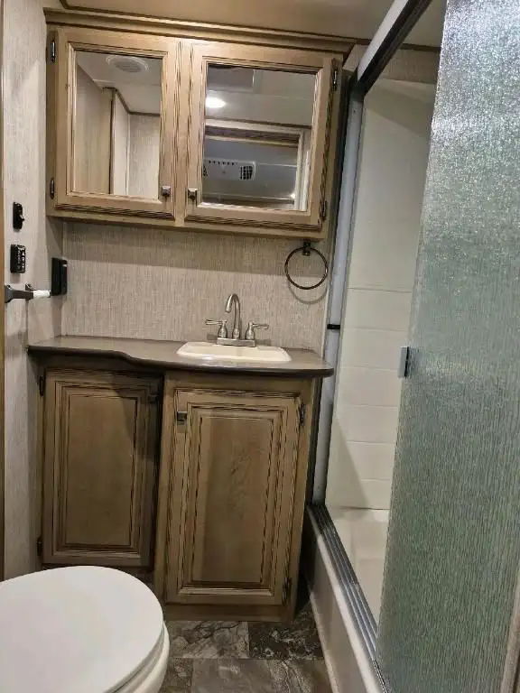 2016 Cruiser RV Crossroads 315RL in Travel Trailers & Campers in Thetford Mines - Image 22