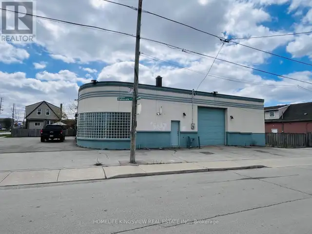 495 OTTAWA STREET Hamilton (Crown Point), Ontario in Commercial & Office Space for Rent in Oakville / Halton Region - Image 5