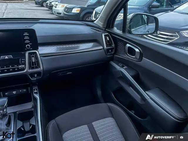 2023 KIA Sorento LX+ AWD for sale in Cars & Trucks in Kelowna - Image 19