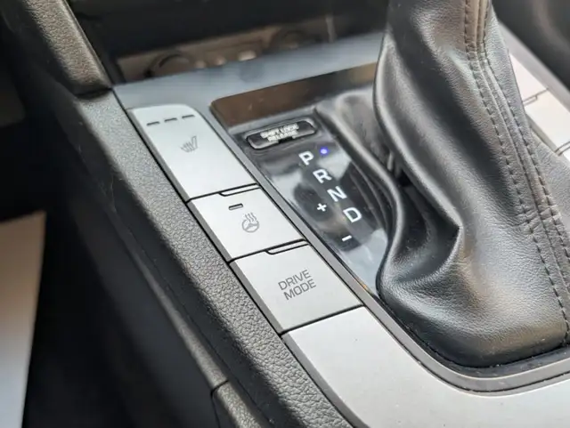 2018 HYUNDAI ELANTRA SEL* BACK UP*HEATED SEATS*B.SPOT in Cars & Trucks in City of Toronto - Image 24