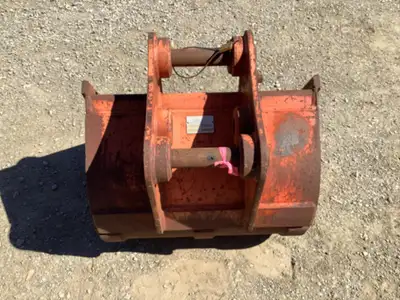 Welcome to Kent Farm Supplies Limited! 2’ Bucket New/Used : Used .
