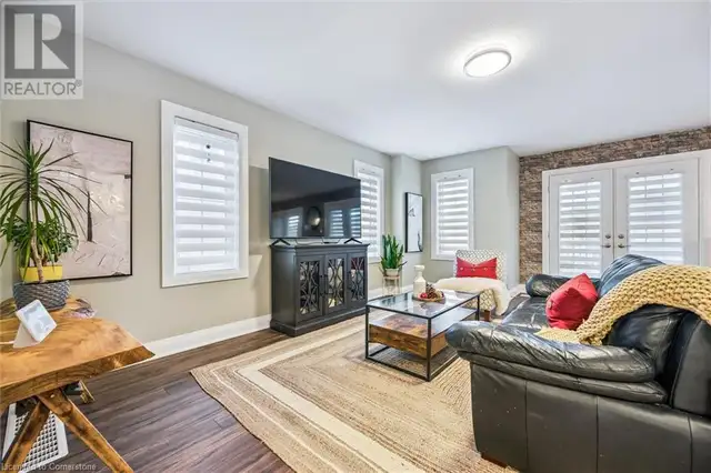 97 SOUTH CREEK Drive Kitchener, Ontario63005672647425124