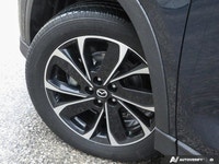 * All-Wheel Drive (AWD) * Power liftgate with a programmable, adjustable height * LED headlights * L... (image 8)