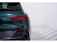 Le Genesis GV70 Select 2023 est un SUV compact de luxe qui incarne l'élégance, le confort et la perf... (image 7)