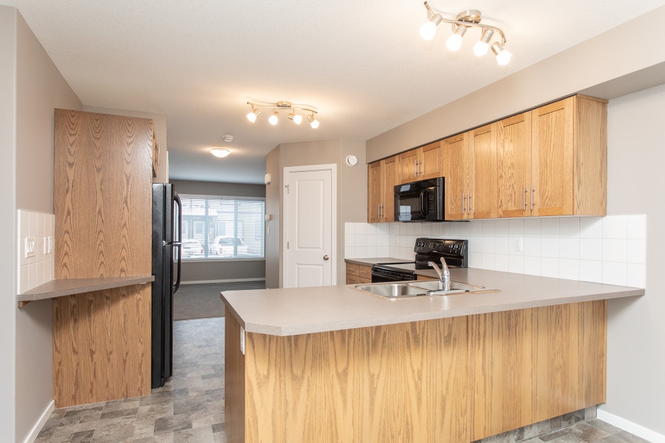 3 Bedroom Townhouse in Penhold 5