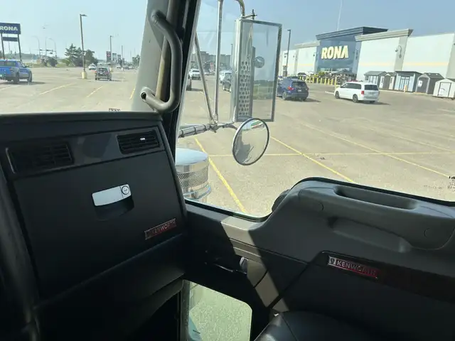 2015 KENWORTH T800 in Heavy Trucks in Saskatoon - Image 22