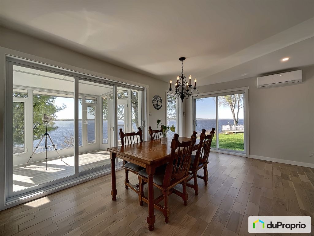 $600,000 - Bungalow in Trois-Rivières (Ste-Marthe-Du-Cap) — photo 1