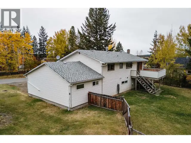 835 SPRUCE AVENUE 100 Mile House, British Columbia in Houses for Sale in 100 Mile House - Image 27