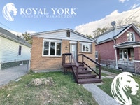 ** OPEN 24/7 - CALL: 437-561-9900 ** 5 Bedrooms, 2 Bathrooms, Near Parks, Public Transportation, Bus... (image 1)