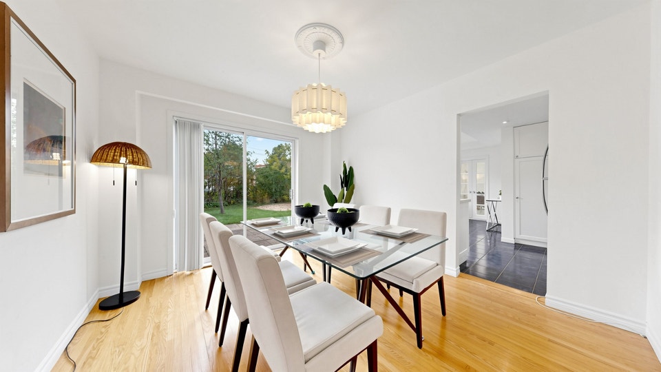 Detached House for Sale in North York(Don Mills/Van Horne), photo 3 of 11