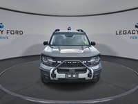 *Leather Seats, Heated Seats, SiriusXM, Apple CarPlay, Android Auto!* If you want true off-road rugg... (image 3)