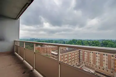 NEWLY RENOVATED 2 BEDROOM  1000 SQUARE FEET IN DUNDAS!, View more