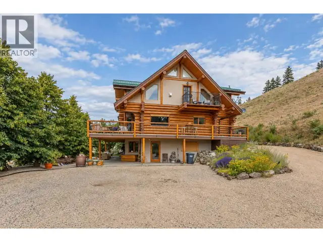 1225 Round Lake Road Armstrong, British Columbia in Houses for Sale in Vernon - Image 2