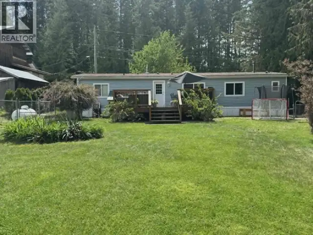 19 West Poirier Road Mara, British Columbia in Houses for Sale in Kamloops - Image 2