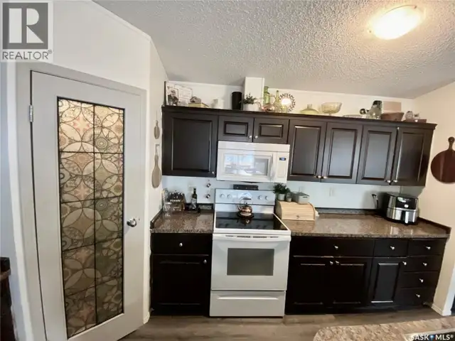 114 3 STREET E Carnduff, Saskatchewan in Houses for Sale in Regina - Image 8