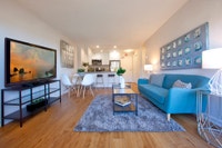 SPACIOUS 3 BEDROOM TOWNHOUSE FOR RENT IN OTTAWA! NEAR BRITANNIA BEACH! SELECT TOWNHOMES FULLY REVITA... (image 3)