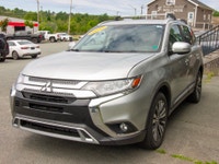 [110,459km 7 Passenger / AC / Tilt & Telescopic Steering / Power Windows-Mirrors-Locks-Keyless Entry... (image 7)