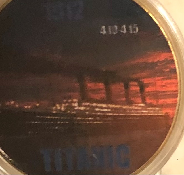 6 Titanic coins in Arts & Collectibles in Timmins