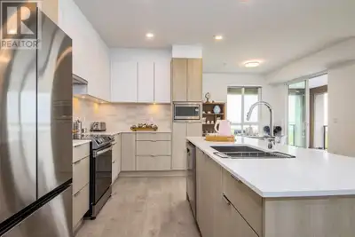 3rd Floor 2431 RABBIT DRIVE Delta, British Columbia