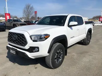 Welcome to Belleville Toyota! TRD OFF ROAD . Engine: 3.5L L/100Km City: 13.0 L/100Km Hwy: 10.5 Safet...