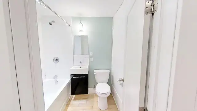 RENOVATED ONE BEDROOM IN BEAUTIFUL SOUTH END HERITAGE PROPERTY! in Long Term Rentals in City of Halifax - Image 14