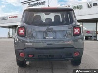 Clean Carfax | One Owner | Like NEW and ULTRA LOW MILEAGE! The 2022 Jeep Renegade Trailhawk in stunn... (image 4)