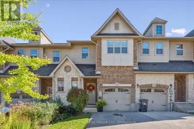 Talk about location! 122 Creighton is peacefully nestled on this quiet east end street and surrounde...