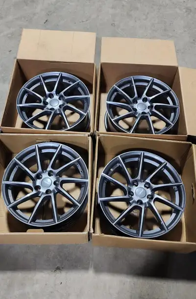 Size: 18x8 Bolt Pattern: 5x114.3 Bore: 66.1mm Offset: 32MM Fitment: Toyota Camry, Corolla, Avalon, Y...