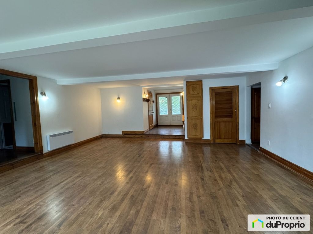 $1,350,000 - Triplex for sale in St-Joseph-Du-Lac — photo 3