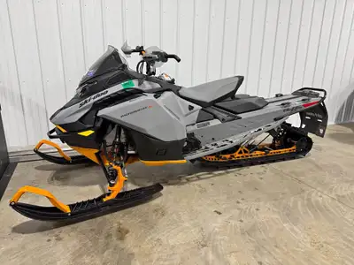 APPLY NOW: https://www.ridecollective.ca/get-pre-approved 2025 SKI-DOO BACKCOUNTRY X 850 146" Powerf...