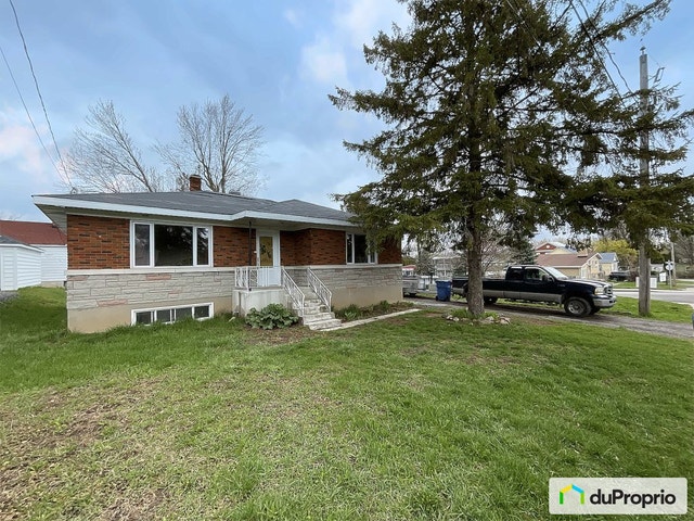 $465,000 - Bungalow for sale in Chateauguay — photo 1