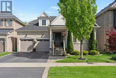 Rare Barrier-Free Luxury Bungaloft in Prestigious Bronte Creek! Discover the ultimate multi-generati...