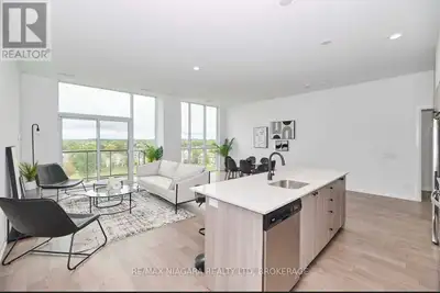 Experience the luxury lifestyle in this 9th-floor sub penthouse suite overlooking Thundering Waters...