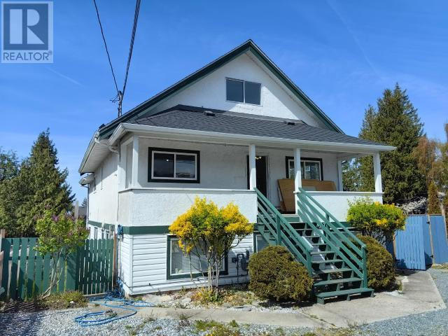 4279 JOYCE AVE Powell River, British Columbia in Houses for Sale in Powell River District - Image 2