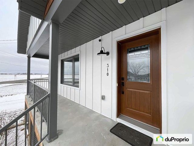$650,000 - Bungalow for sale in St-Barnabe-Sud — photo 2