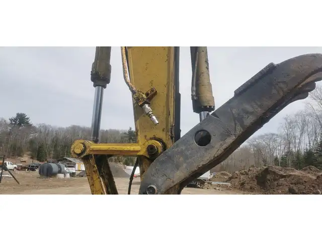 2008 Kobelco SK235SRLC-1E Excavator in Heavy Equipment in Barrie - Image 19