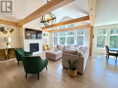 Newly built Muskoka masterpiece available for a 12-month term! This fully furnished 3-BR, 2-BA home...