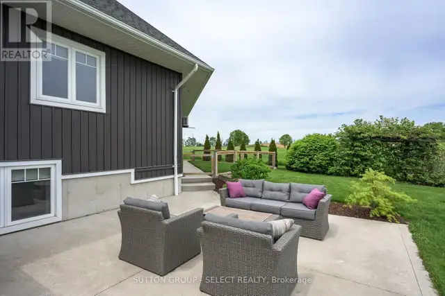 404417 UNION ROAD South-West Oxford, Ontario in Houses for Sale in Woodstock - Image 41