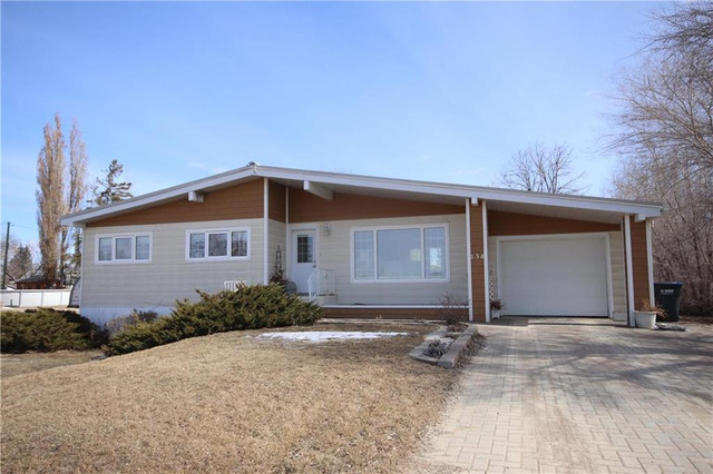 134 Aspen Avenue S St Claude, Manitoba in Houses for Sale in Portage la Prairie