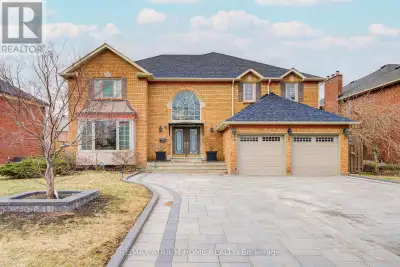 Welcome to 70 Strathearn. This detached home features a well-designed 5 Bedroom layout with quality...