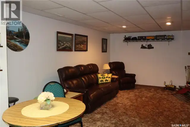 105 Magnan STREET Gravelbourg, Saskatchewan in Houses for Sale in Moose Jaw - Image 25