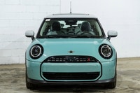 *English below* *Français:* Ce MINI Cooper S 3 portes 2025, affichant un bas kilométrage de seulemen... (image 1)
