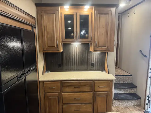 2017 Grand Design REFLECTION 337 RLS in Travel Trailers & Campers in St. Albert - Image 19